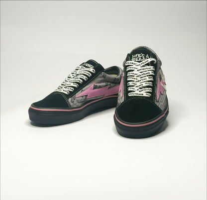 Revenge Woman Life a Beach Black Pink Low Top